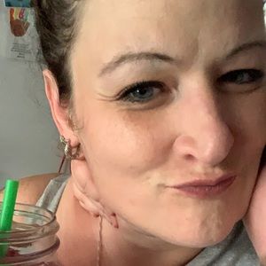 Meet your Posher, Leeanne